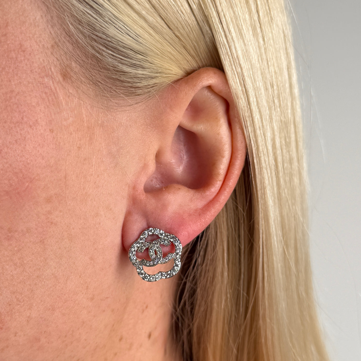 Reworked Chanel Silver Daisy - Earrings