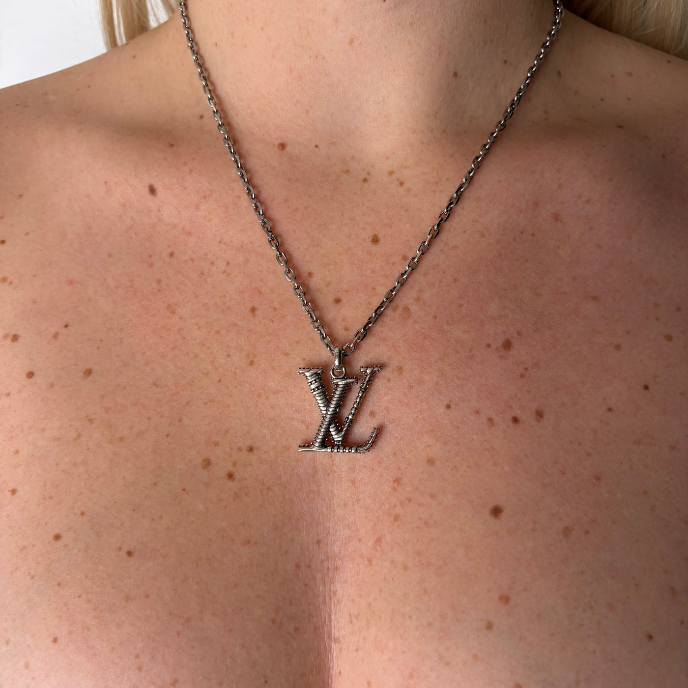 Reworked LV Silver Vintage Bold - Necklace