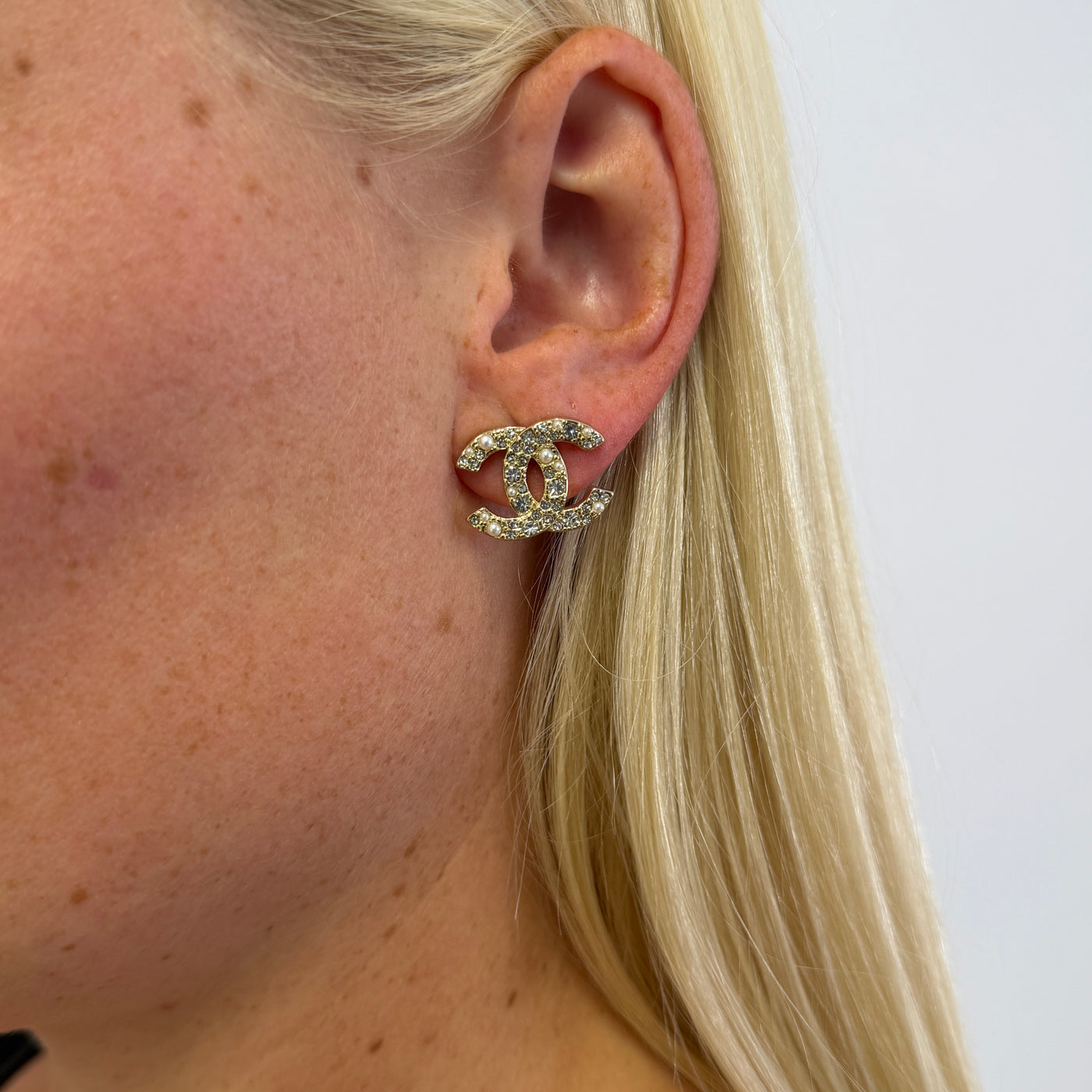 Reworked Chanel Strass & Pearl 'M' - Earrings