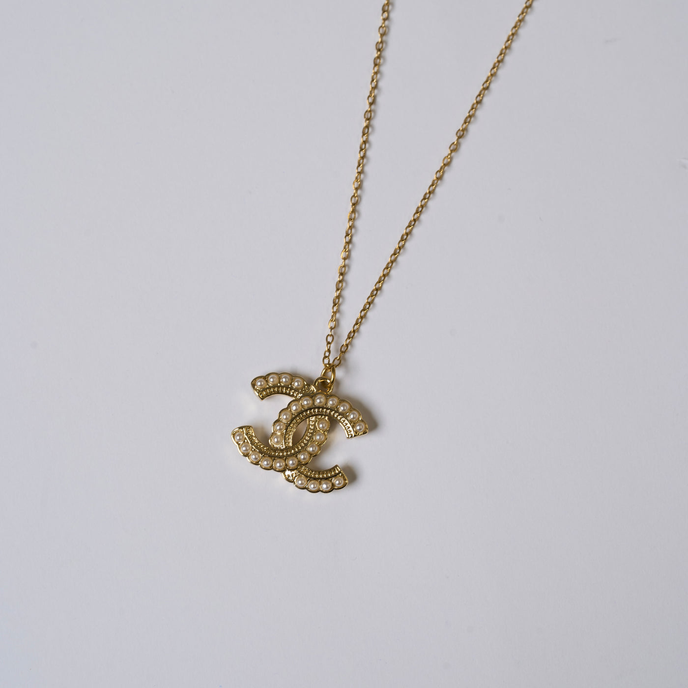 Reworked Chanel Pearl Signature - Necklace
