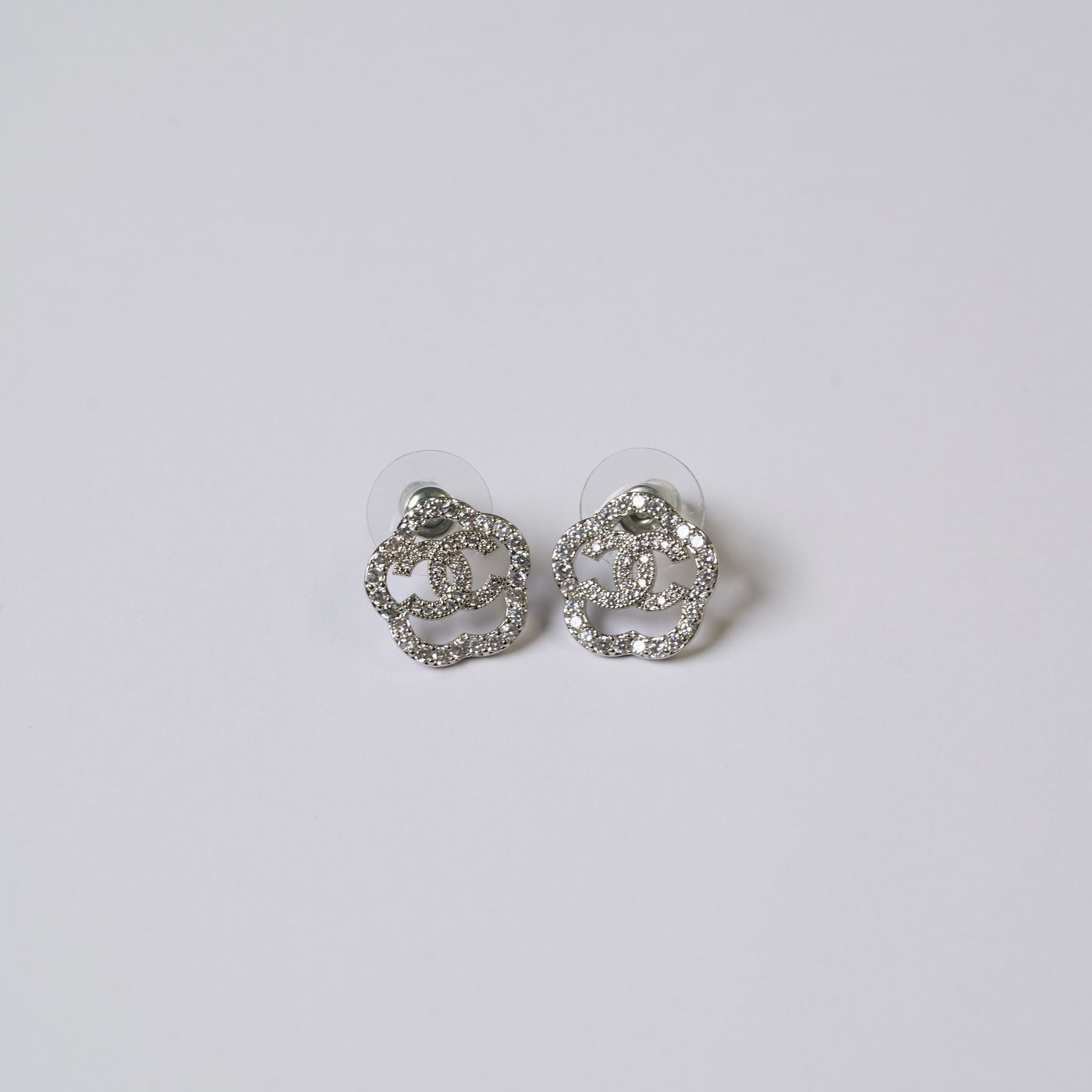 Reworked Chanel Silver Daisy - Earrings